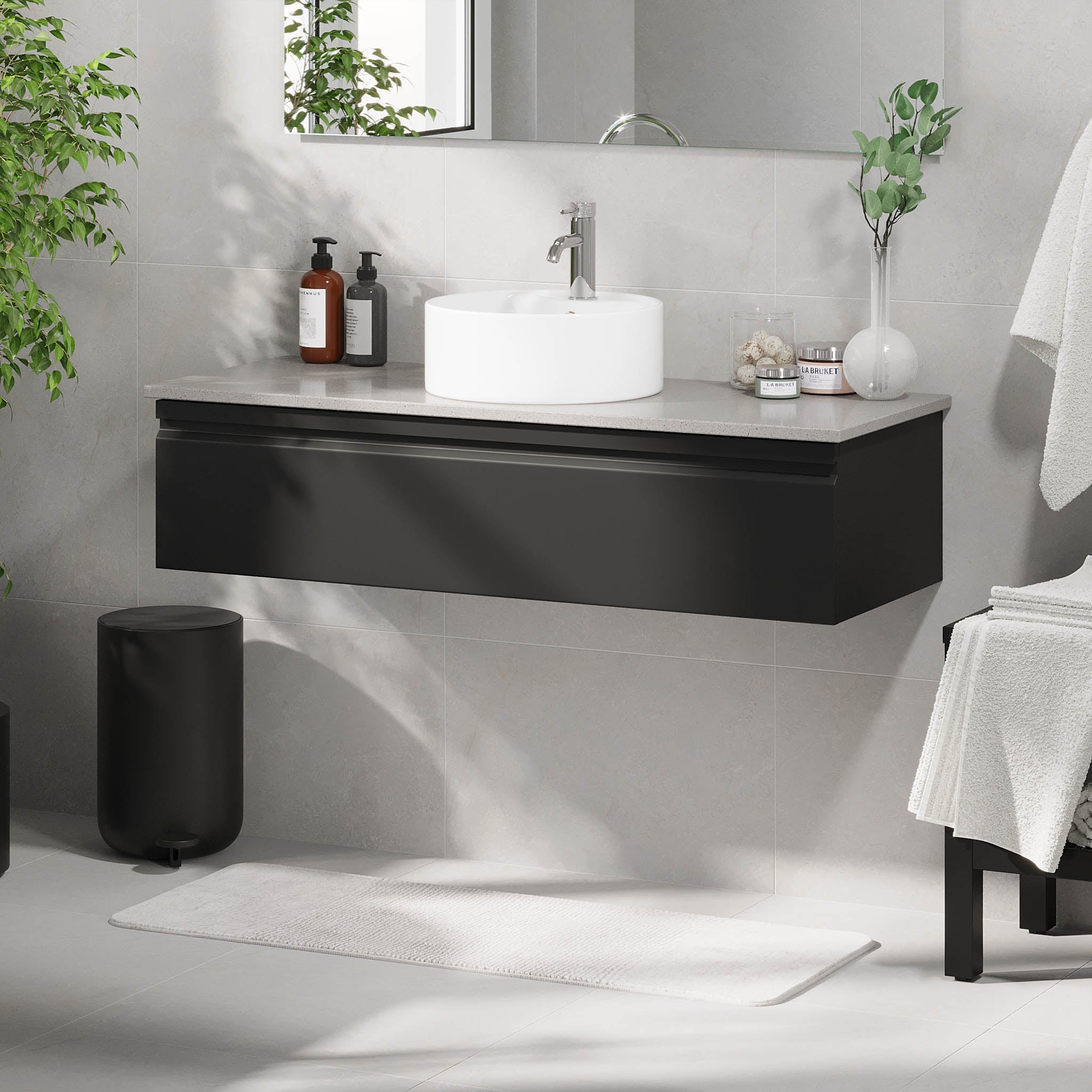 Mirage badeværelse møbler med grå bordplade, Matt Black