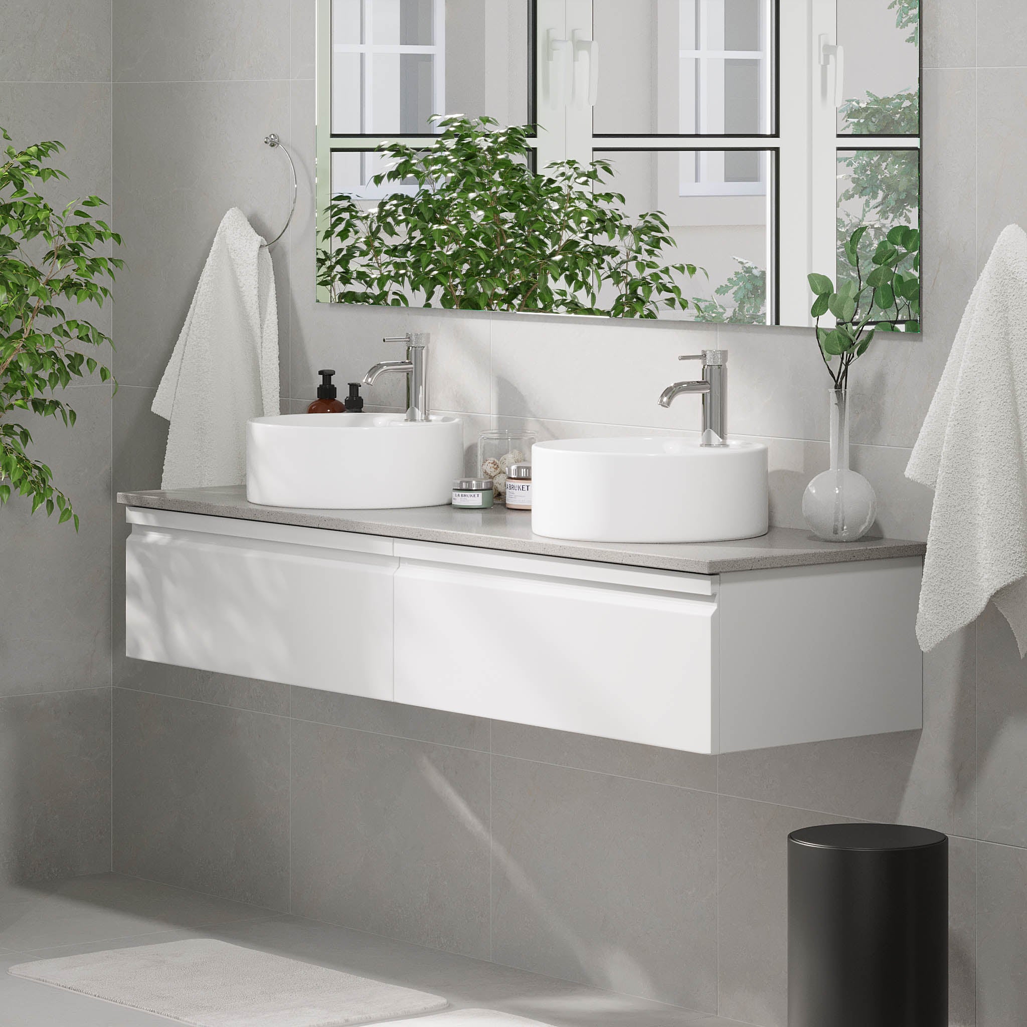 Mirage badeværelse møbler med grå bordplade, Matt White